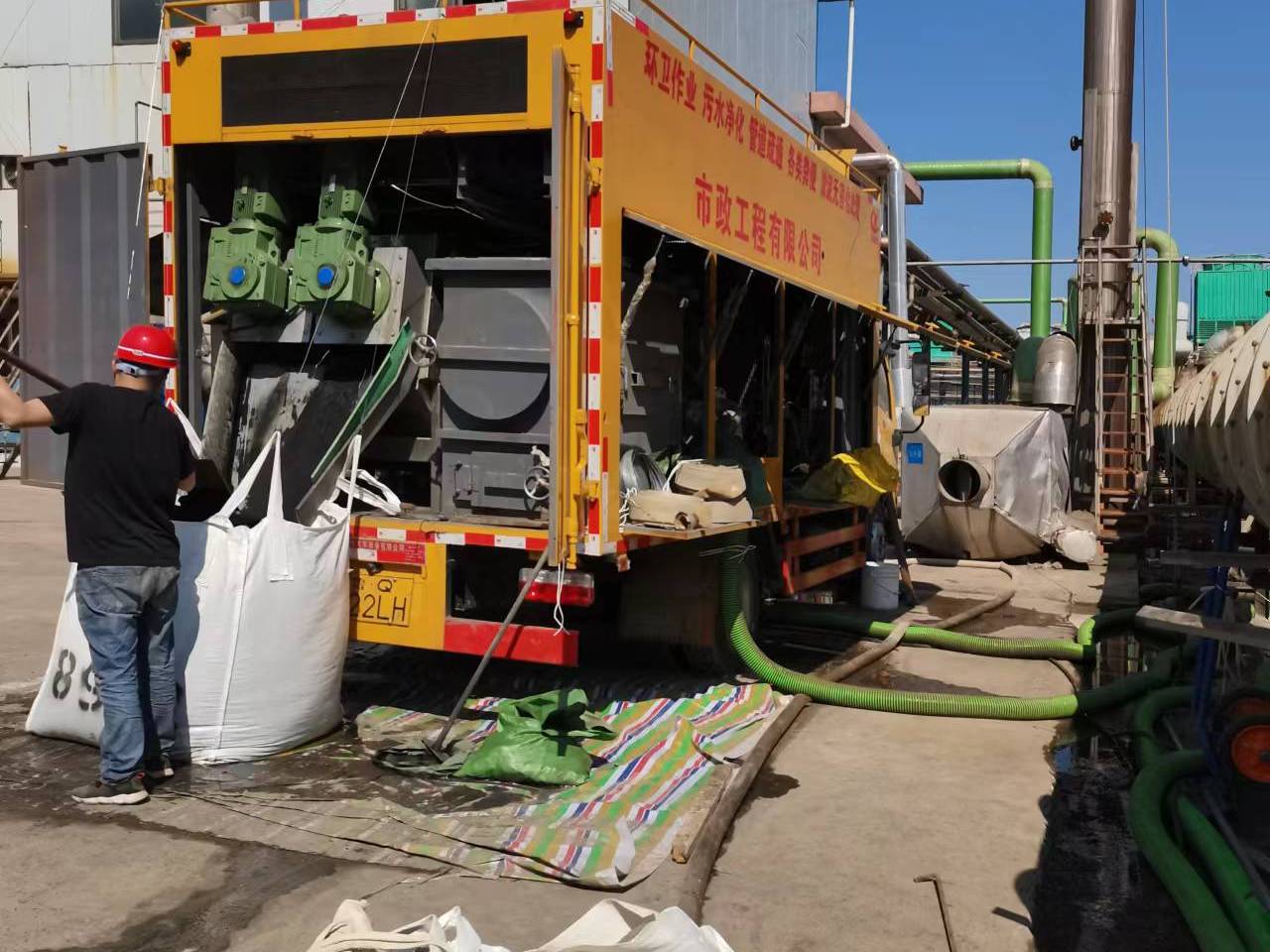 丰泽淤泥压干处理